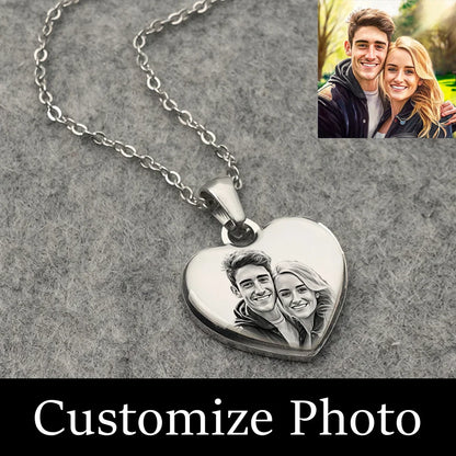 Personalized necklace with heart-shaped image