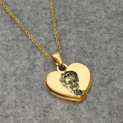 Personalized necklace with heart-shaped image