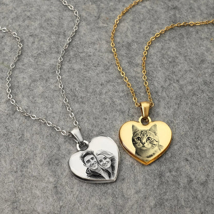 Personalized necklace with heart-shaped image